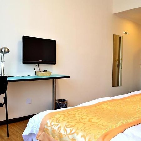 Linhai Hotel - كونمينغ المظهر الخارجي الصورة
